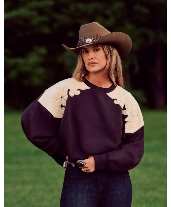 Wrangler - Lainey Wilson Lainey Crew Neck Jumper Wrangler - Lainey Wilson Lainey Crew Neck Jumper