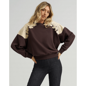 Wrangler - Lainey Wilson Lainey Crew Neck Jumper Wrangler - Lainey Wilson Lainey Crew Neck Jumper
