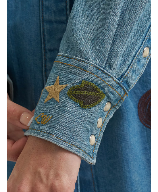 Wrangler - Lainey Wilson Embroidered Flower Shirt Wrangler - Lainey Wilson Embroidered Flower Shirt