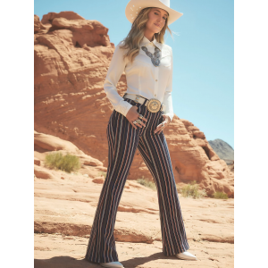 Wrangler - Lainey Wilson Striped Flare Jean