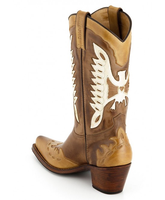 womens cowgirl boots in tan and white
